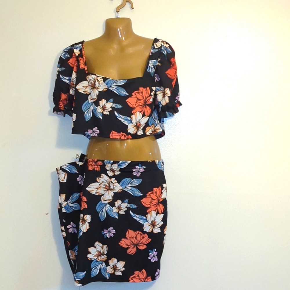 SHEIN Floral Print 2pc Shirt and Skirt